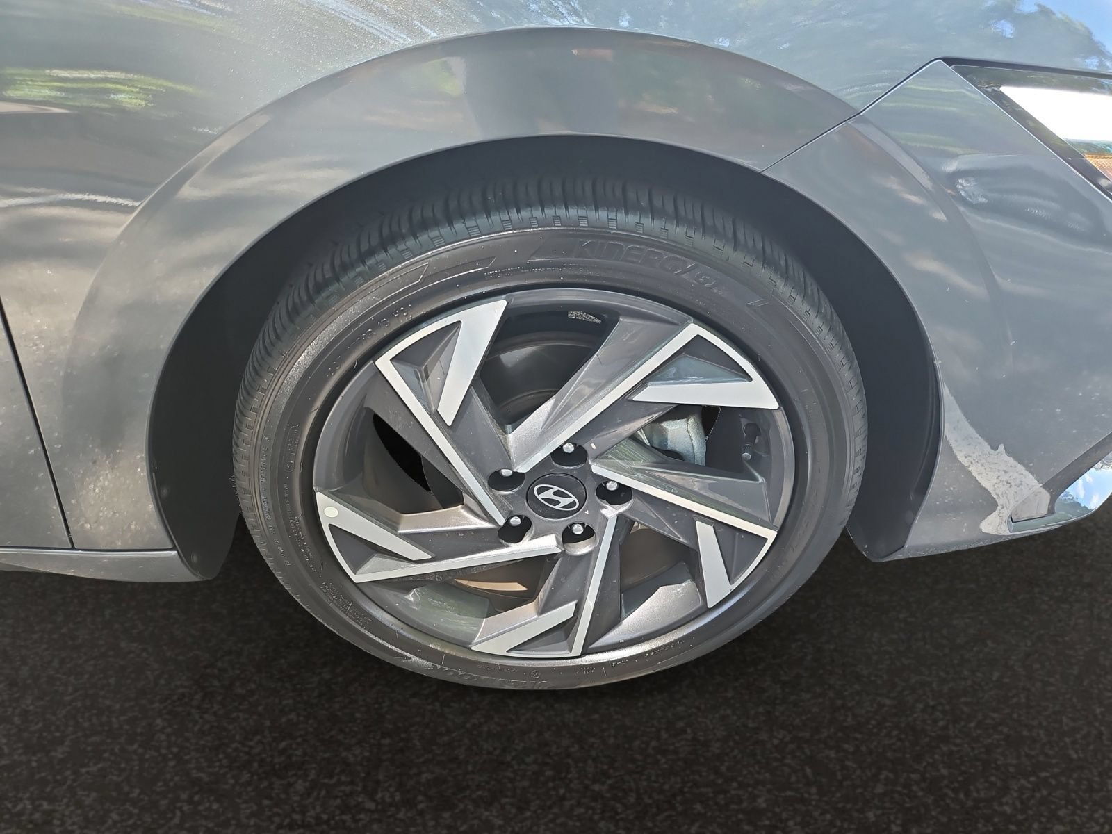 Used 2025 Hyundai Elantra SEL FWD image 41