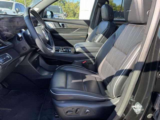 Used 2025 Buick Enclave Avenir w/ Super Cruise Package image 14