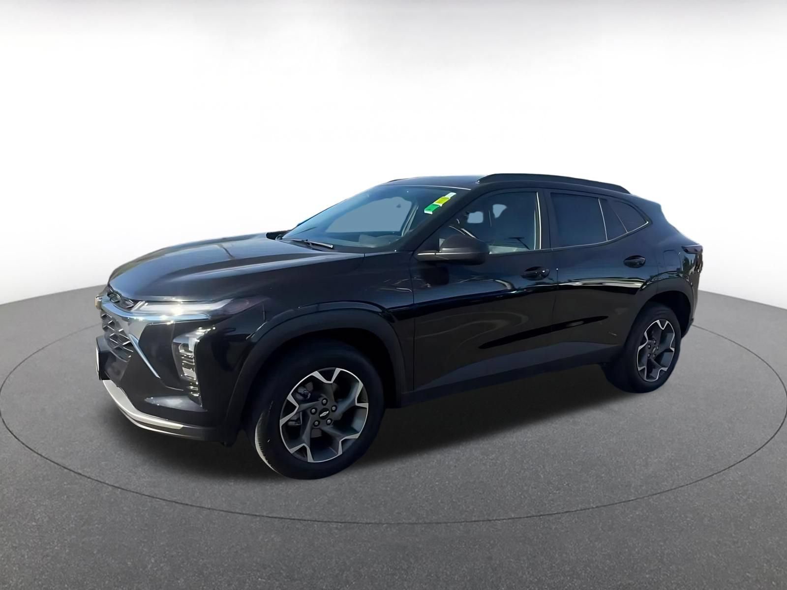Used 2025 Chevrolet Trax LT w/ LT Convenience Package FWD image 7