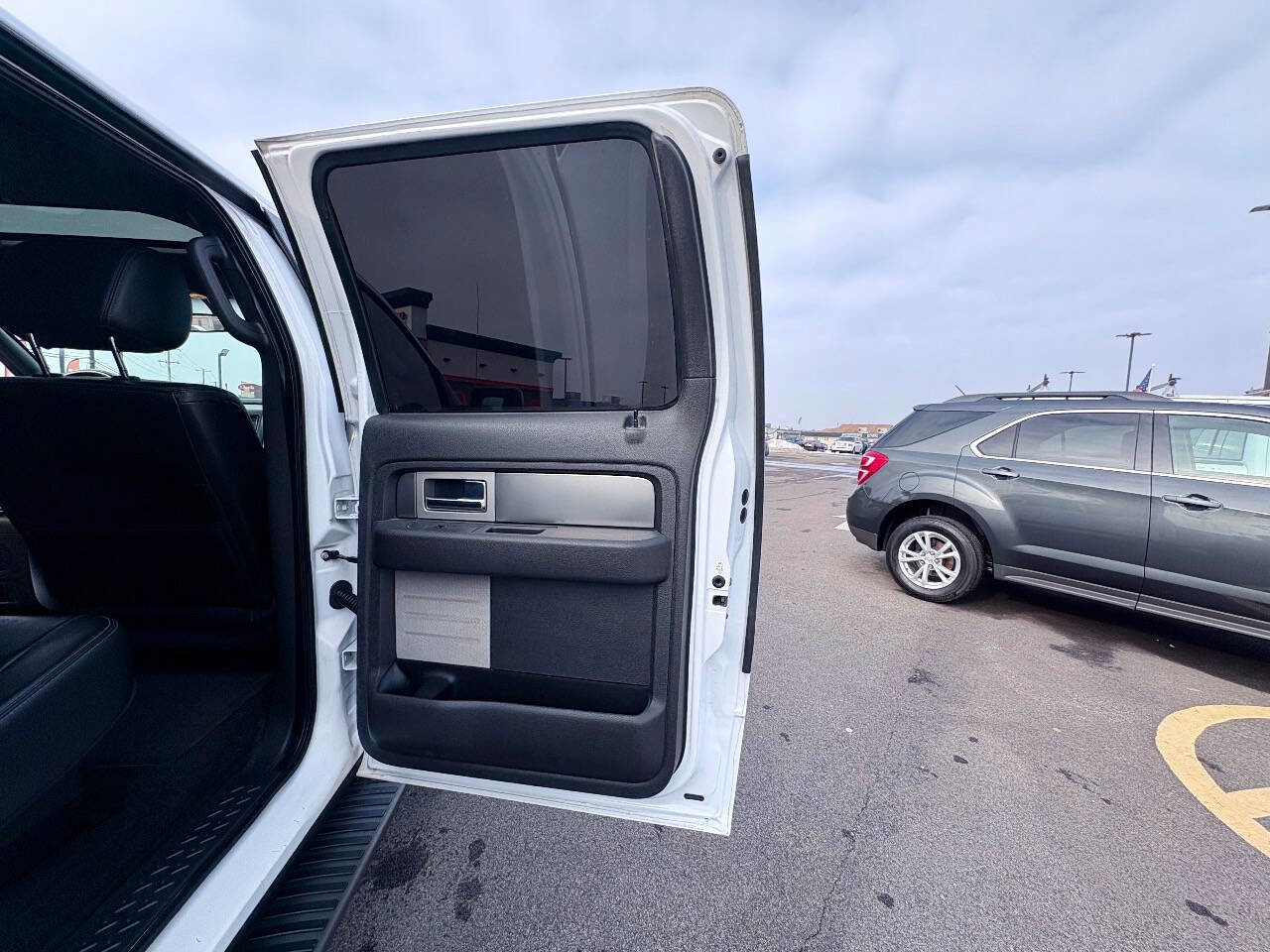 Used 2014 Ford F150 FX4 w/ Equipment Group 402A Luxury image 34