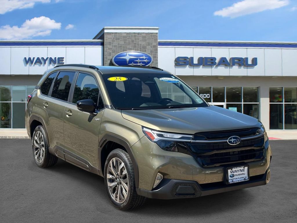 Certified 2025 Subaru Forester Touring AWD/4WD image 1
