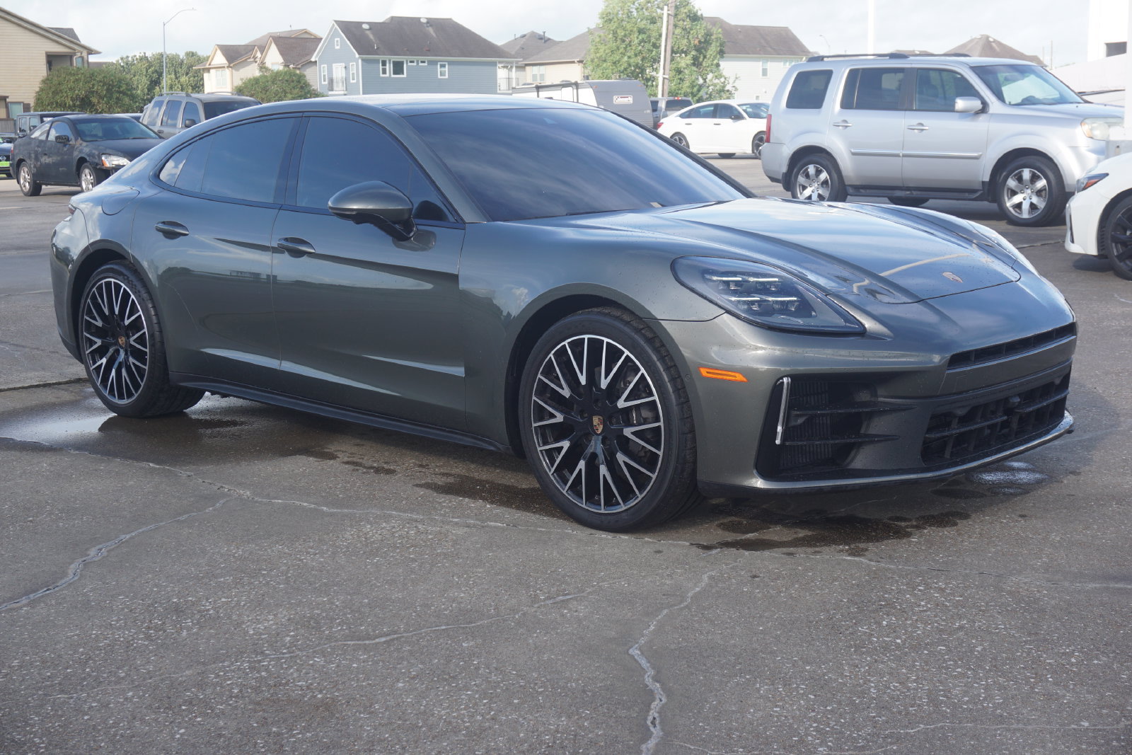 Used 2024 Porsche Panamera RWD image 1
