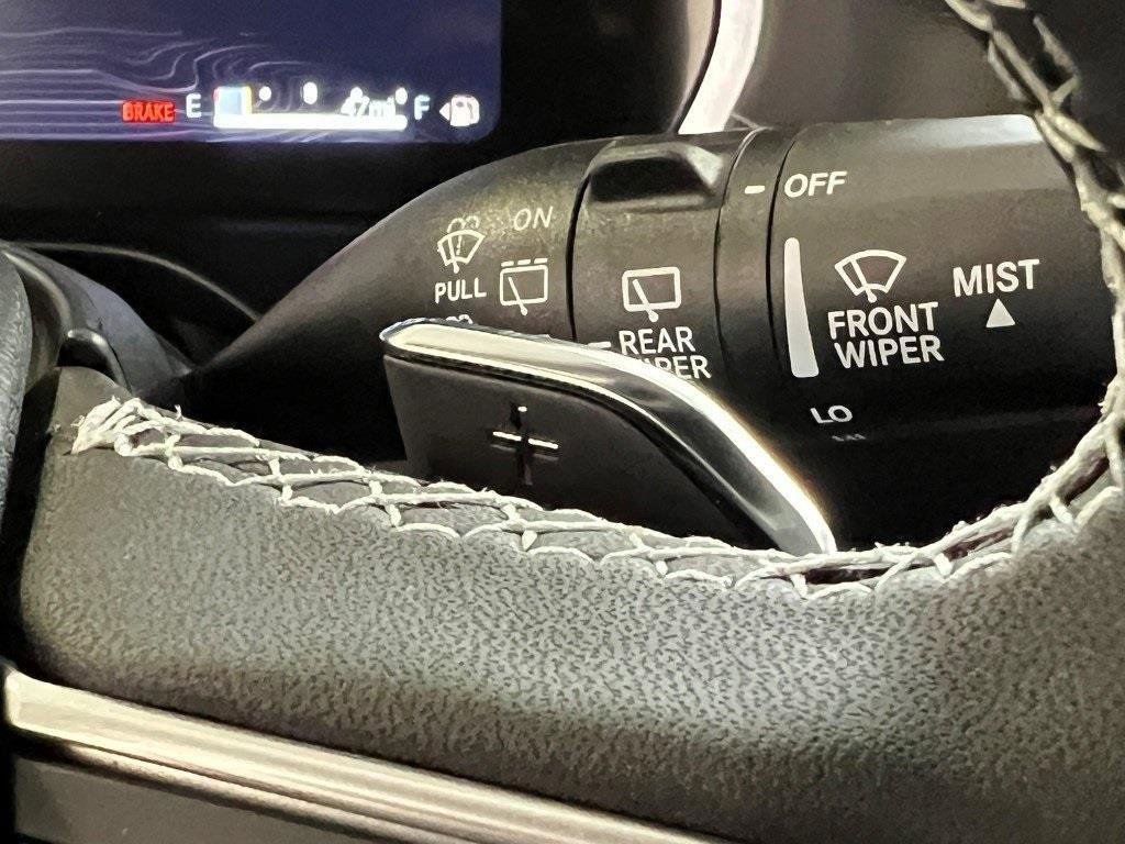 New 2025 Jeep Grand Cherokee L Limited w/ Luxury Tech Group II image 26