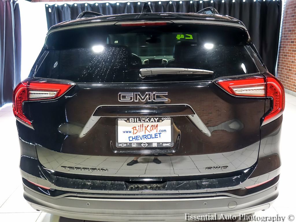 Used 2024 GMC Terrain SLT w/ Elevation Edition AWD/4WD image 7