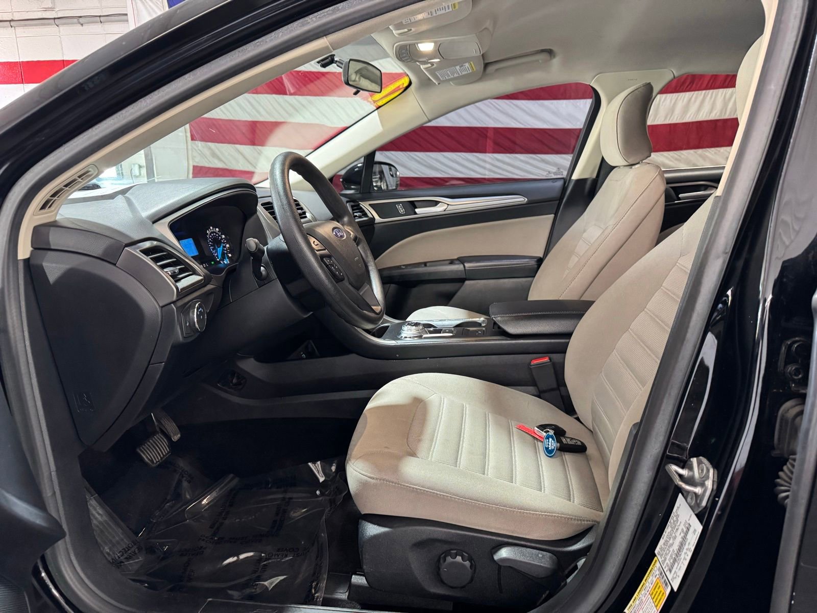 Used 2017 Ford Fusion S FWD image 11