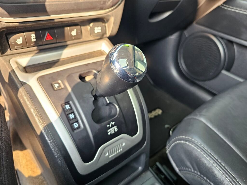 Used 2016 Jeep Compass High Altitude image 28