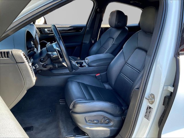 Used 2023 Porsche Cayenne S w/ Premium Package Plus AWD/4WD image 22