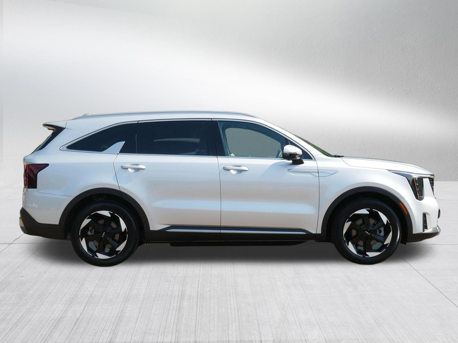 Certified 2025 Kia Sorento SX Prestige AWD/4WD image 8
