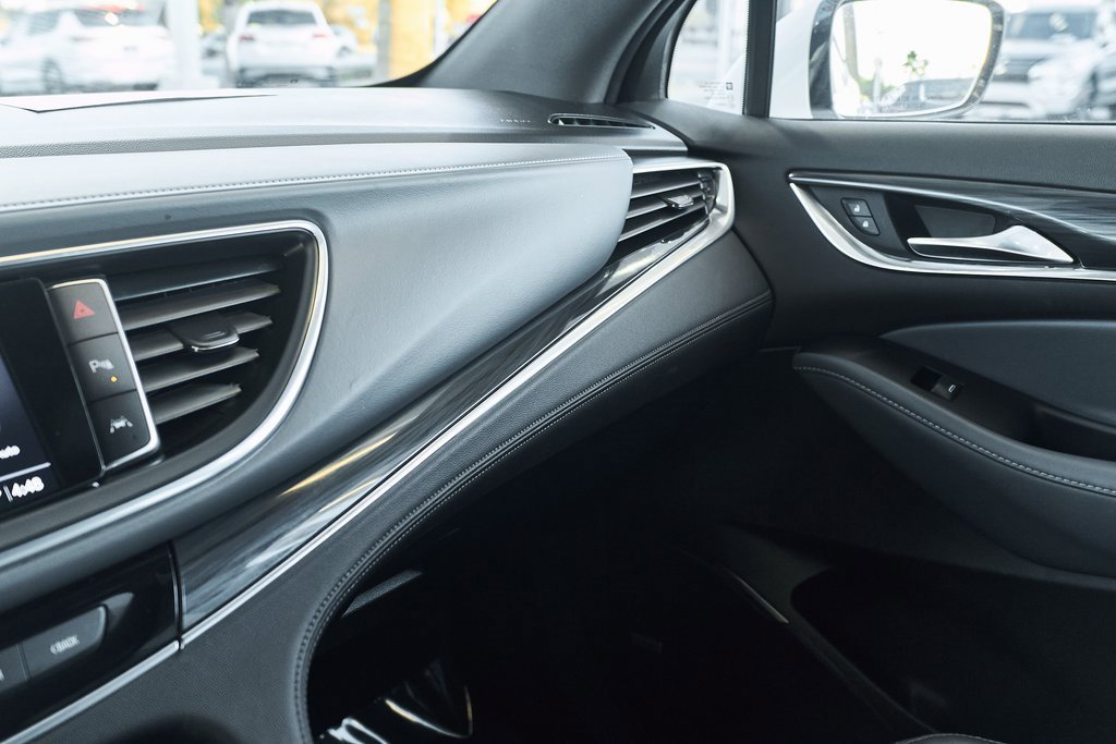 Used 2024 Buick Enclave Premium image 53