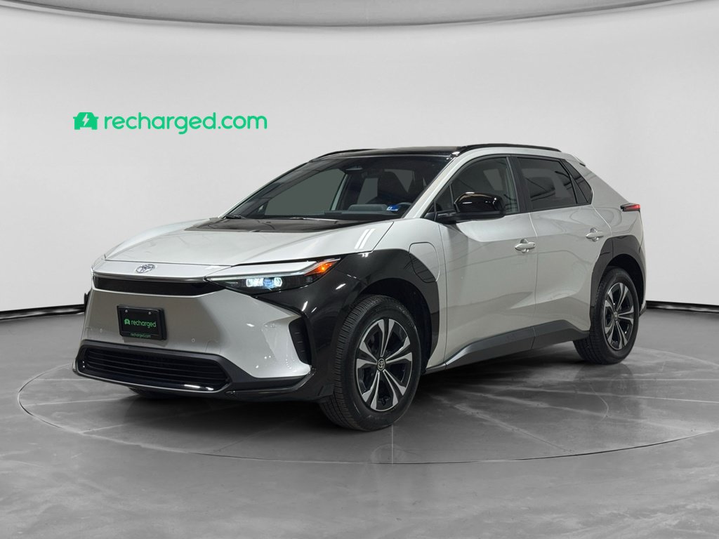 Used 2025 Toyota bZ4X FWD w/ Weather Package