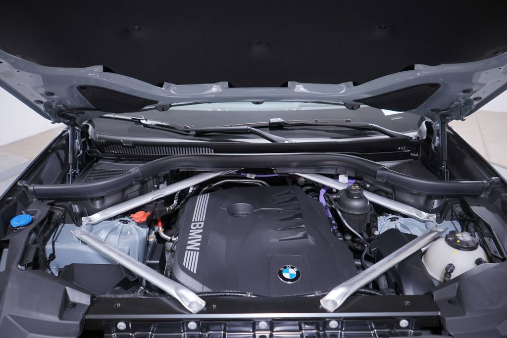 Used 2024 BMW X6 xDrive40i w/ Executive Package image 24