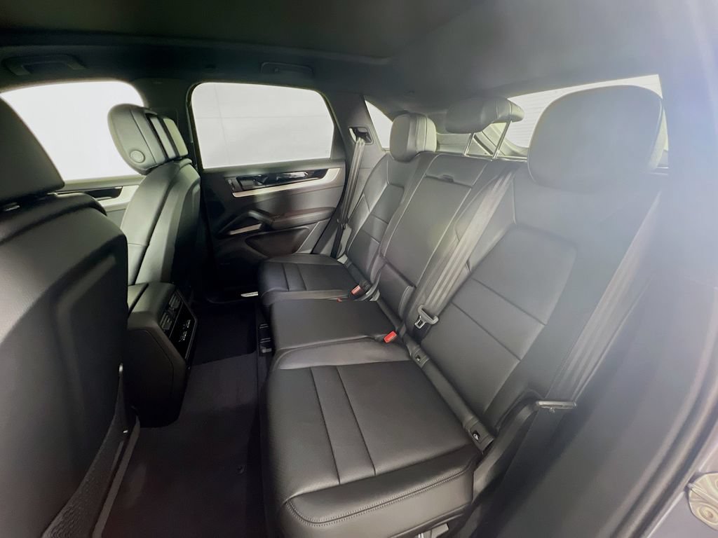 New 2026 Porsche Cayenne AWD/4WD image 24