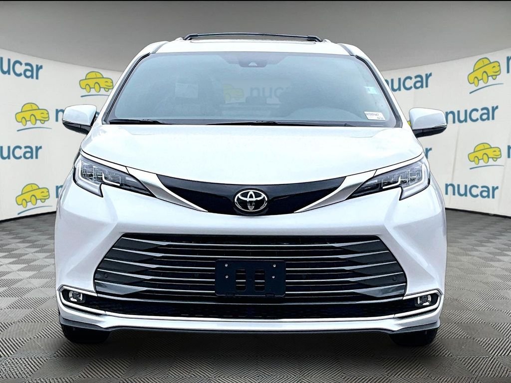 New 2026 Toyota Sienna Limited AWD/4WD image 3