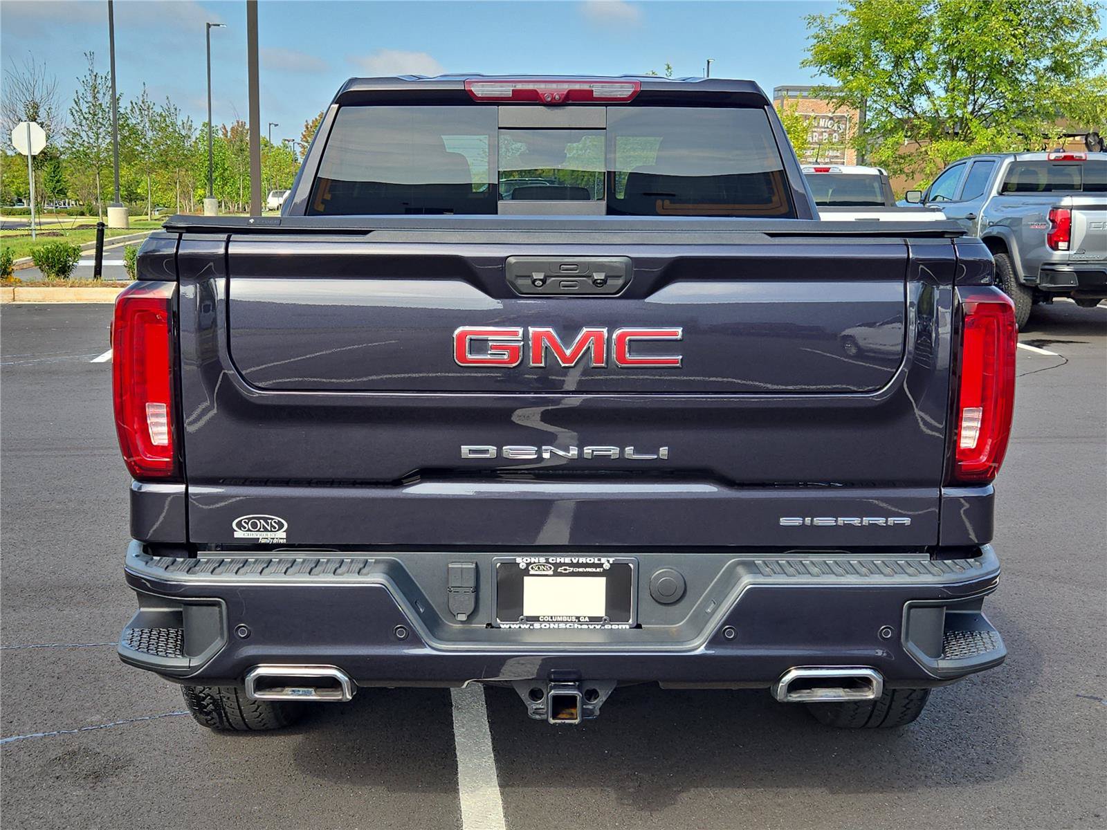 Used 2023 GMC Sierra 1500 Denali w/ Technology Package AWD/4WD image 10