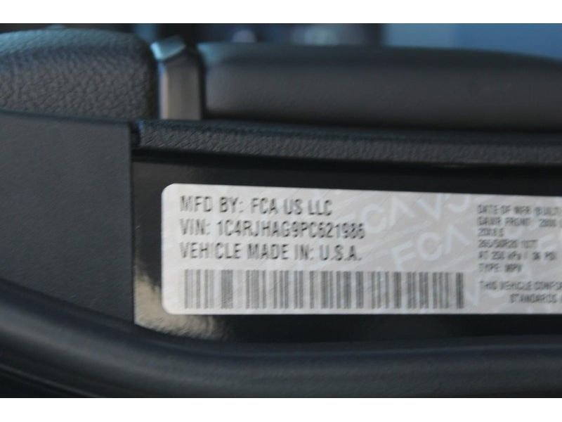 Used 2023 Jeep Grand Cherokee Altitude image 22