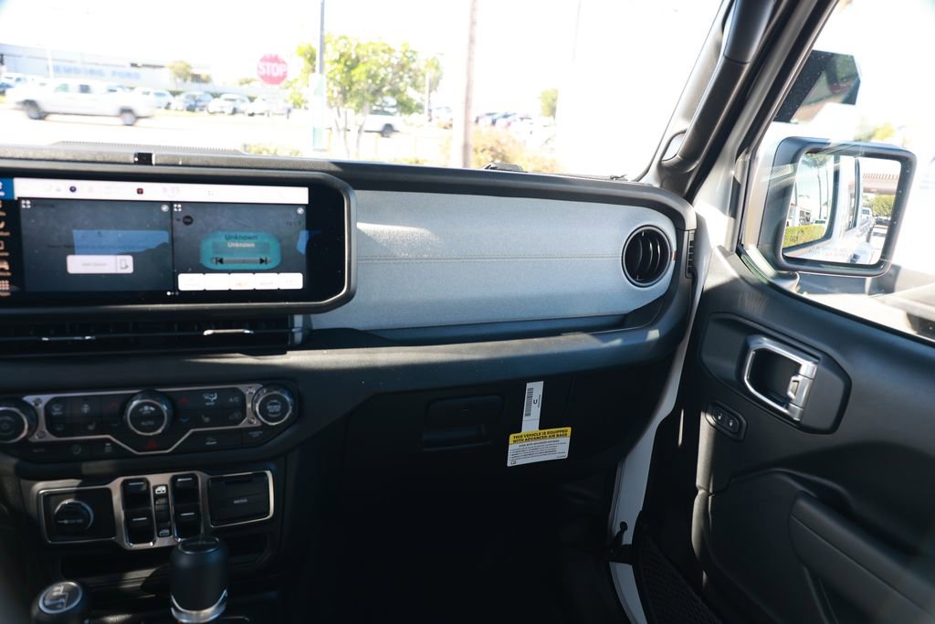 New 2026 Jeep Gladiator Sport image 25