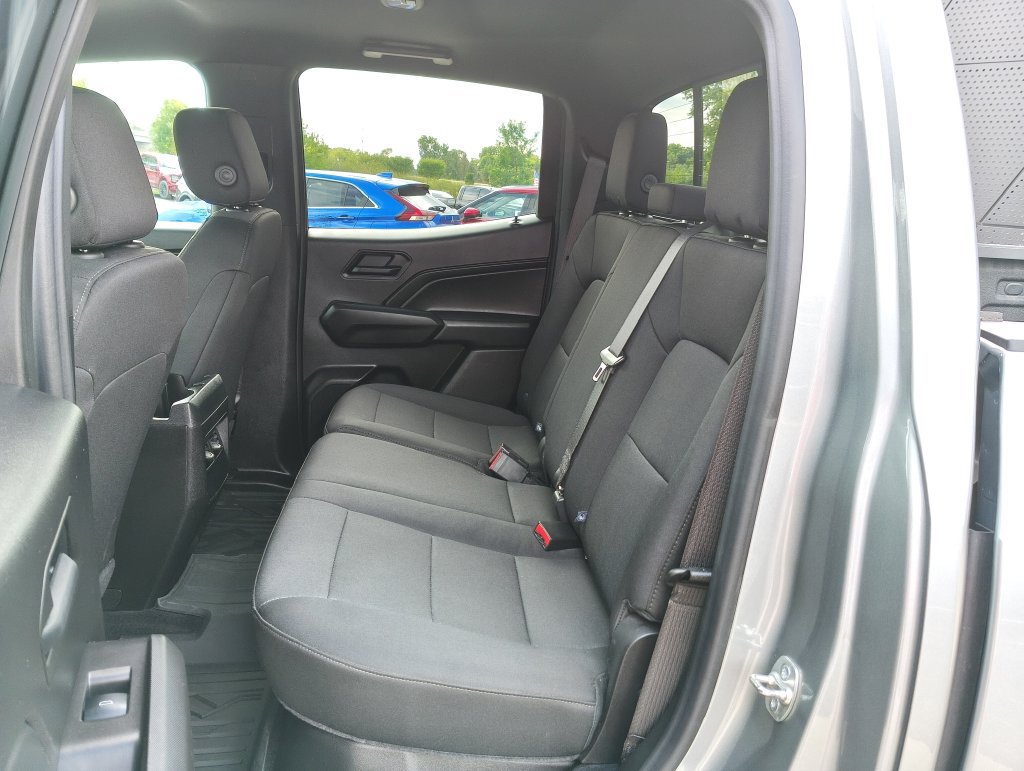 Used 2025 Chevrolet Colorado Trail Boss AWD/4WD image 7