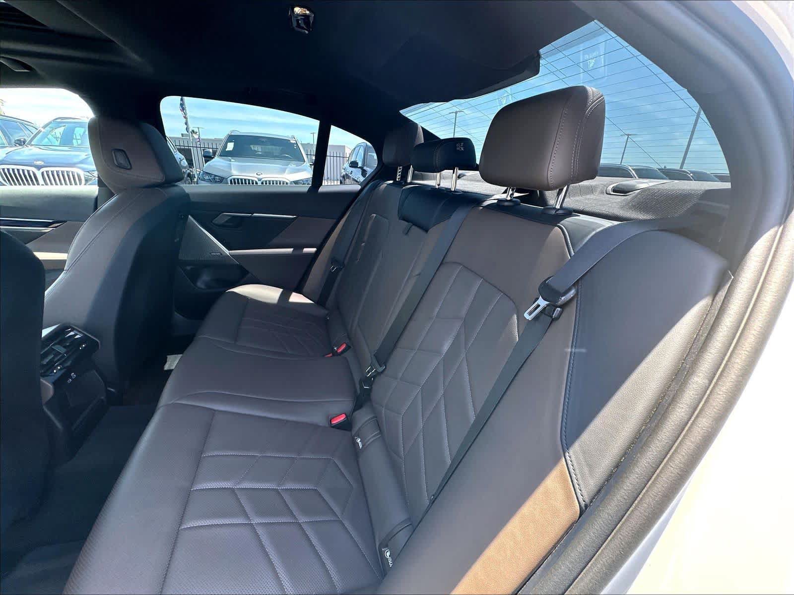 Certified 2024 BMW i5 eDrive40i w/ M Sport Package RWD image 24