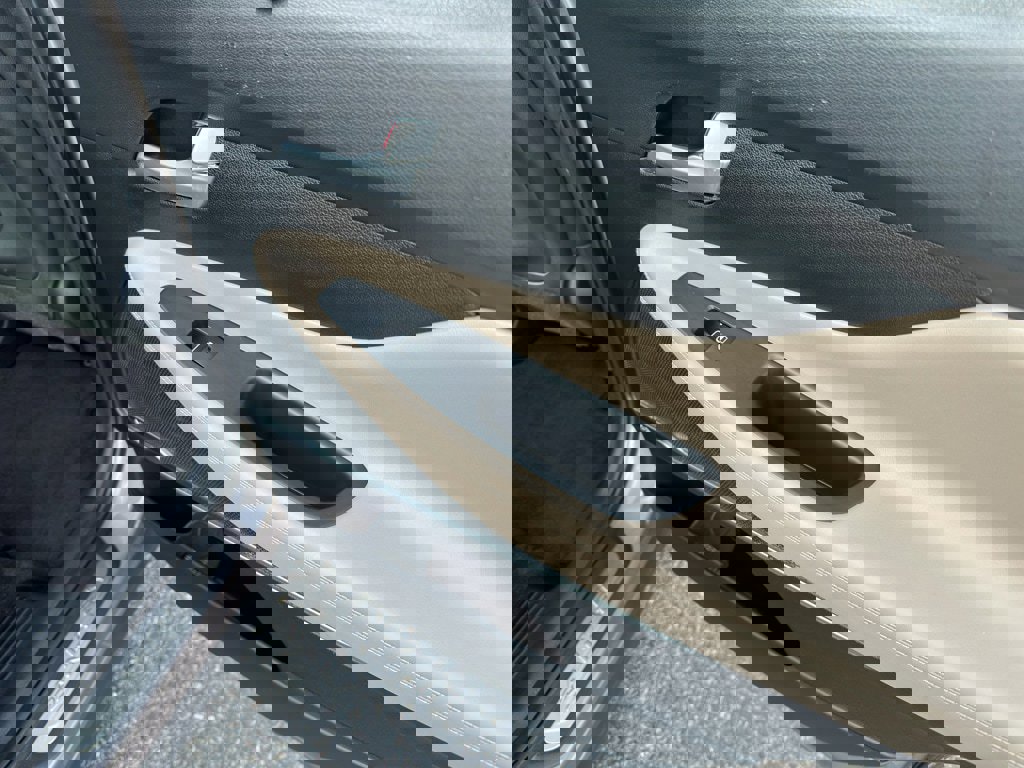 Used 2019 Hyundai Santa Fe Limited image 20