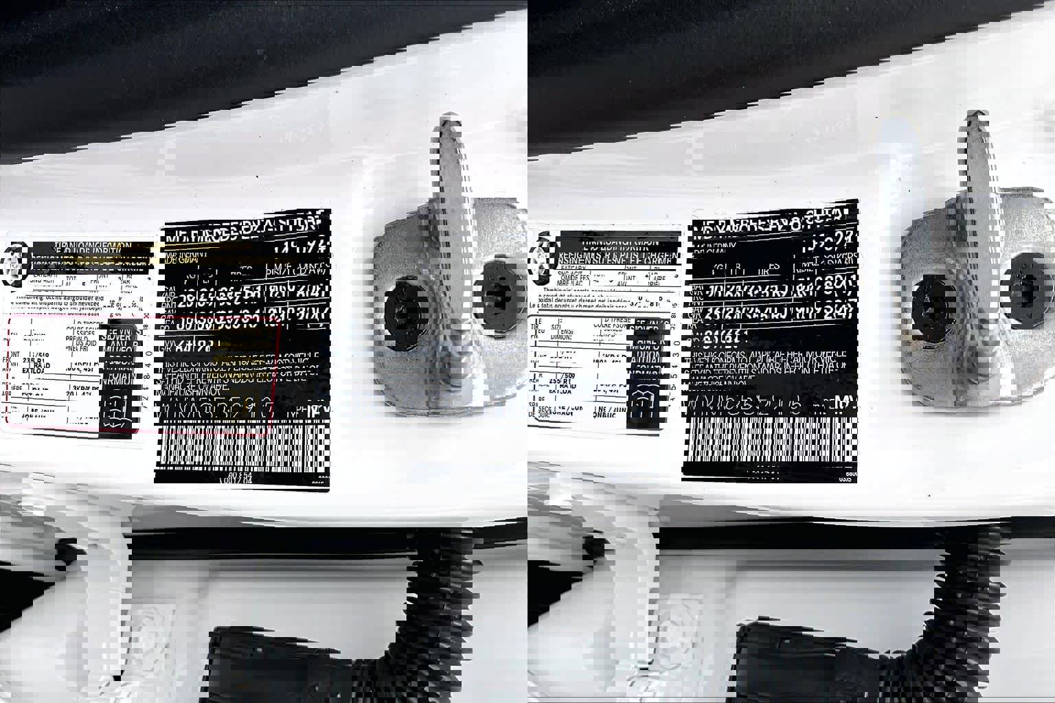 Certified 2025 Mercedes-Benz GLC 350e GLC 350e image 32