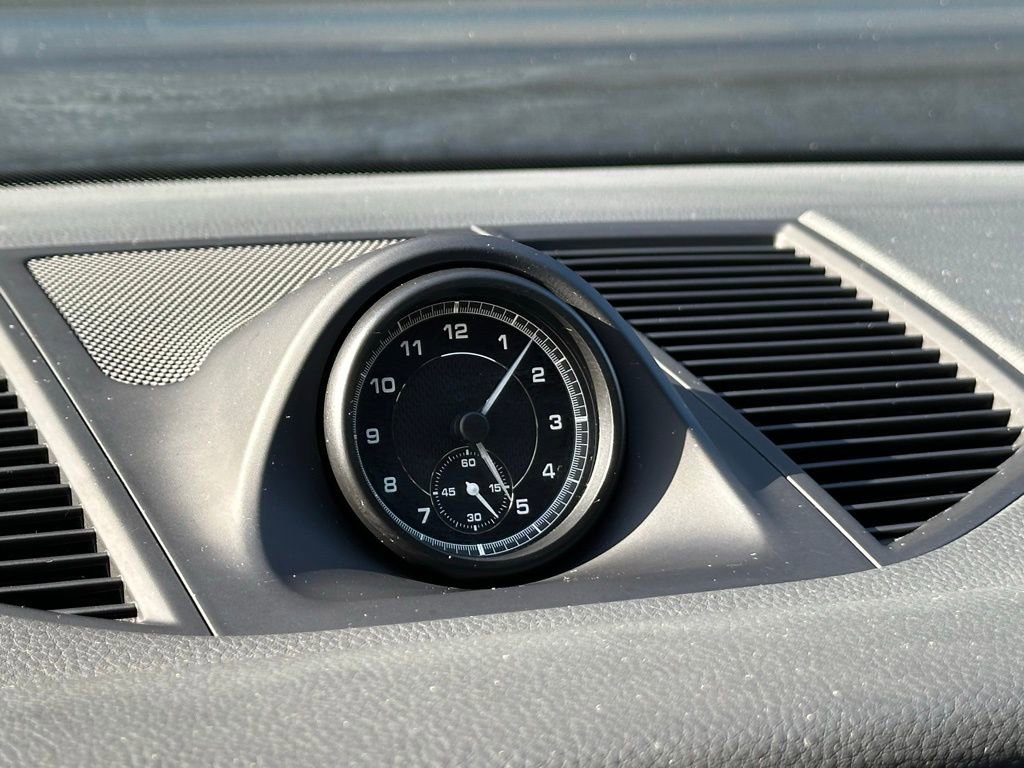 Certified 2023 Porsche Macan AWD/4WD image 33