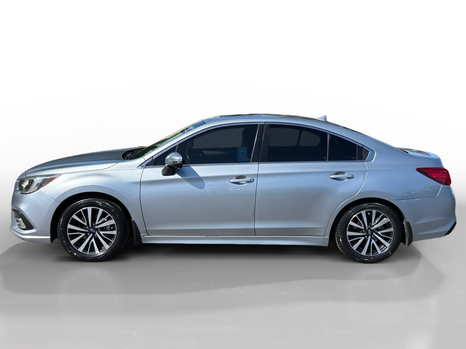 Used 2018 Subaru Legacy 2.5i Premium AWD/4WD image 2