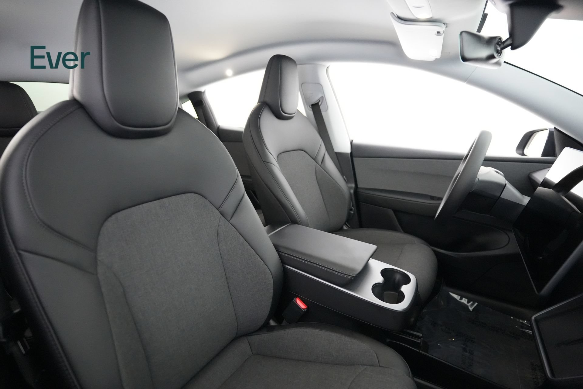 Used 2026 Tesla Model Y 2WD image 23