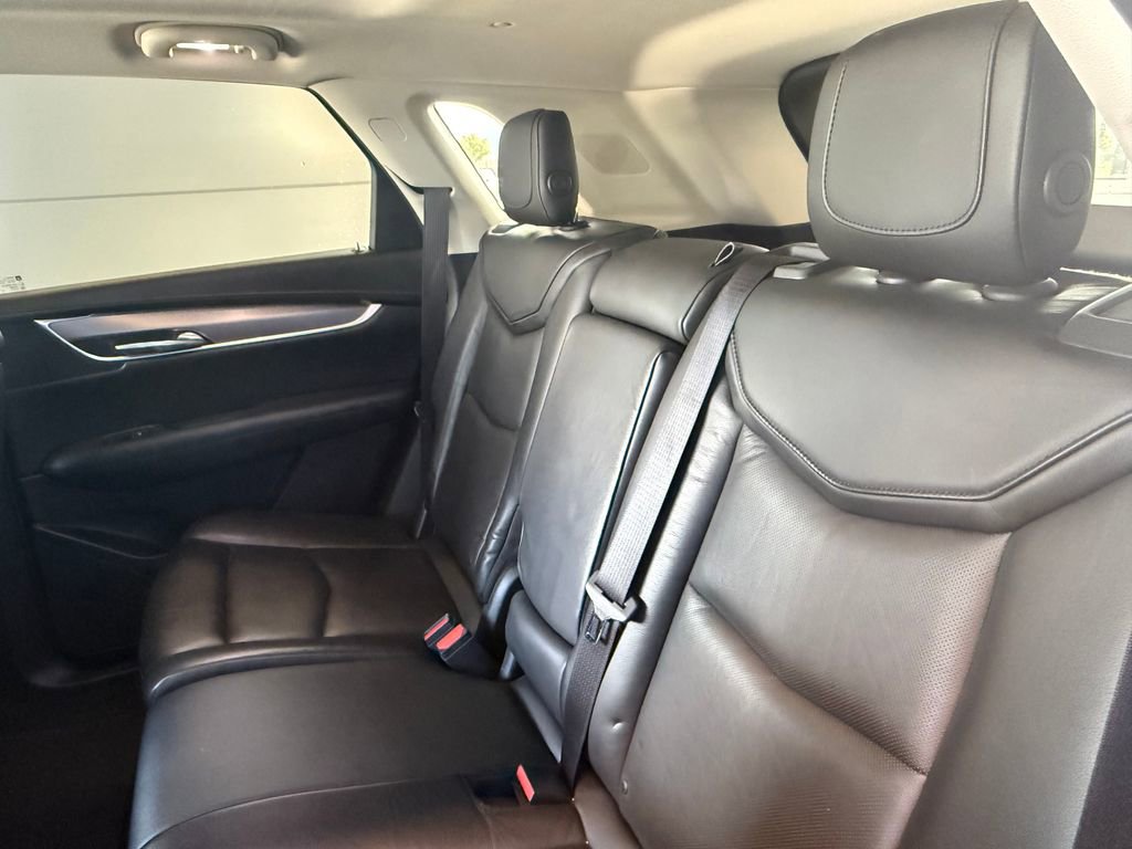 Used 2017 Cadillac XT5 Luxury FWD image 19