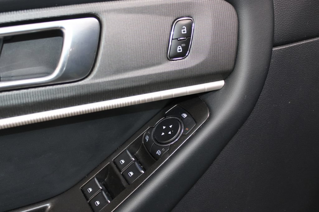 Used 2025 Ford Explorer ST-Line AWD/4WD image 20