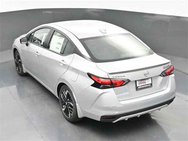 New 2025 Nissan Versa SR w/ Trunk Package image 31