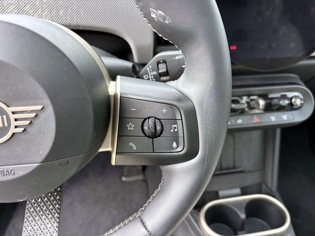 Certified 2025 MINI Cooper S image 18