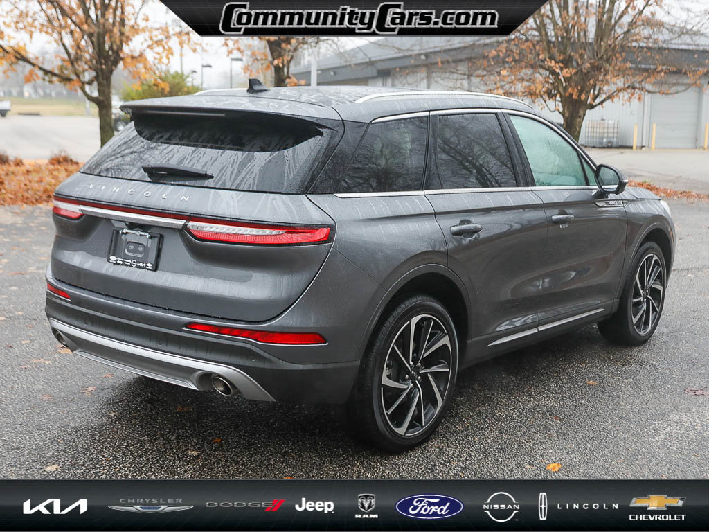 Certified 2023 Lincoln Corsair Reserve w/ Equipment Group 201A image 7