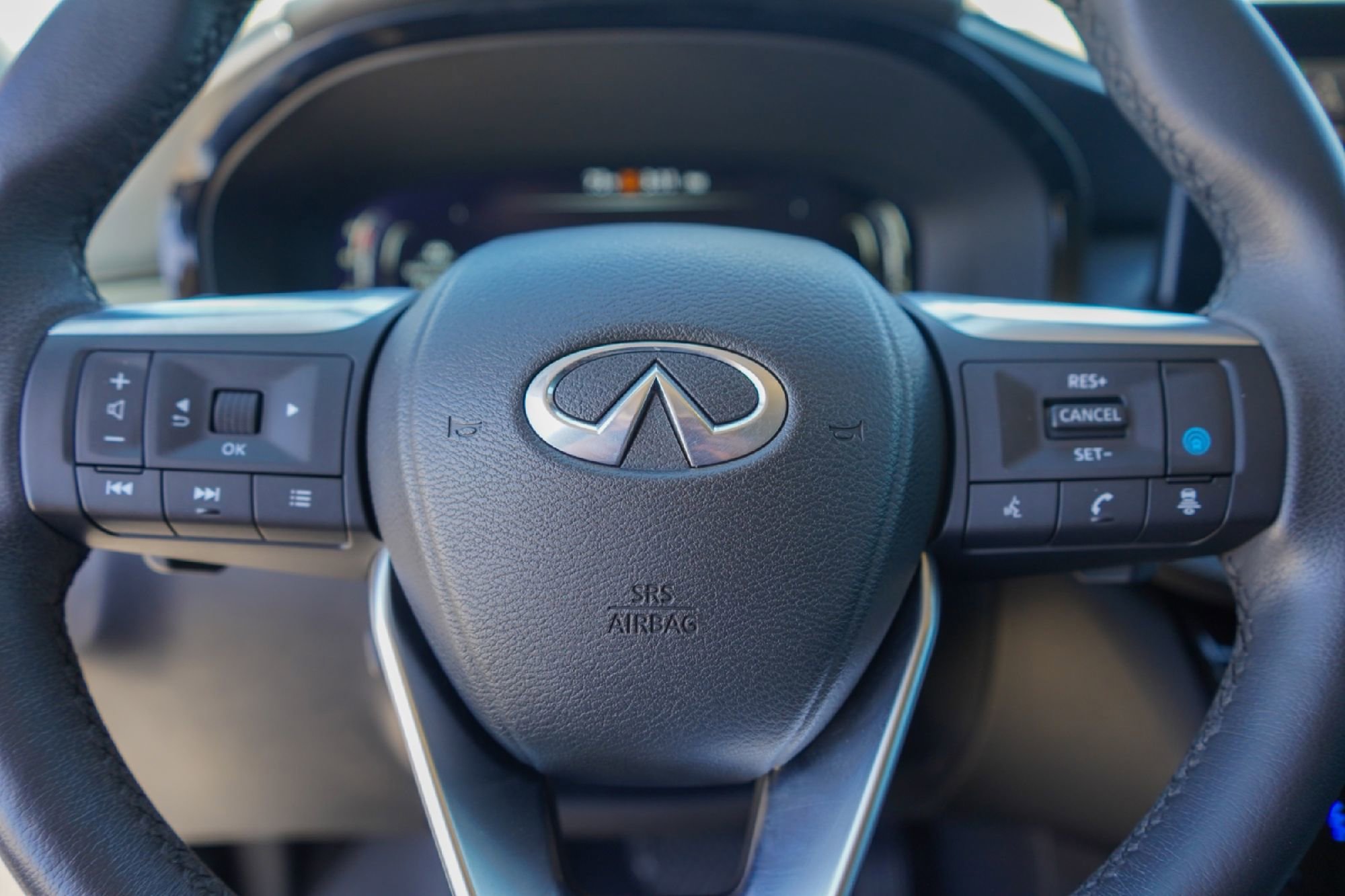 Certified 2023 INFINITI QX60 Luxe w/ Vision Package image 10