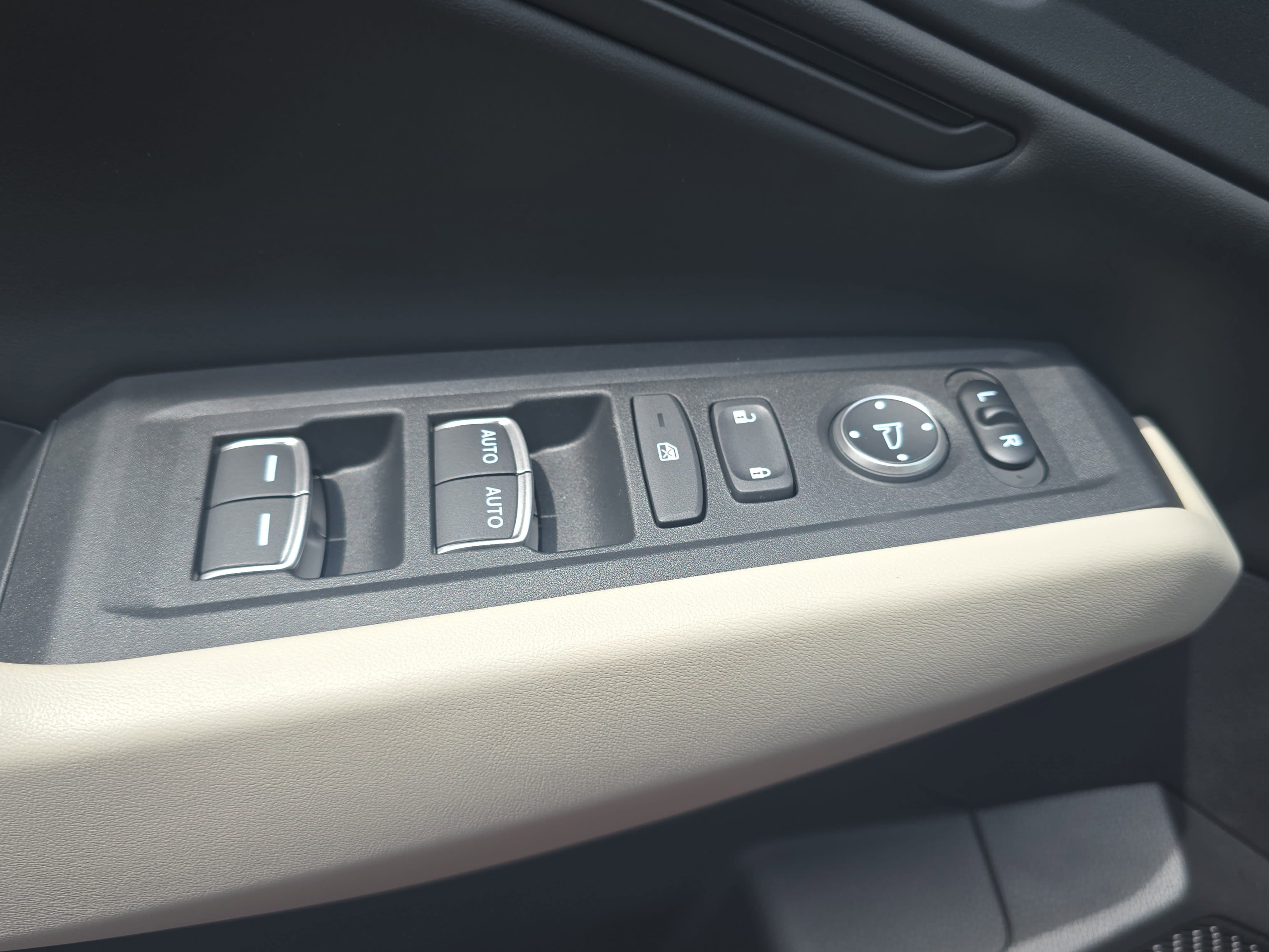 Used 2023 Honda Accord EX image 26