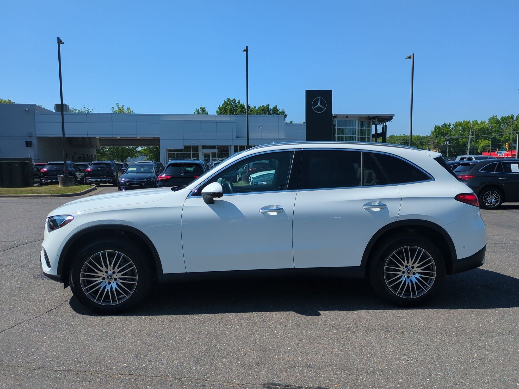 Certified 2023 Mercedes-Benz GLC 300 4MATIC image 6