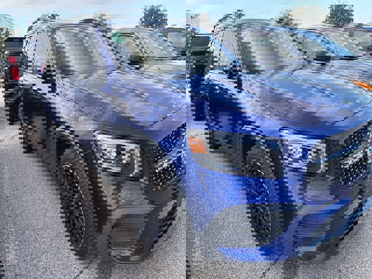 Used 2021 Mercedes-Benz GLB 250 image 3