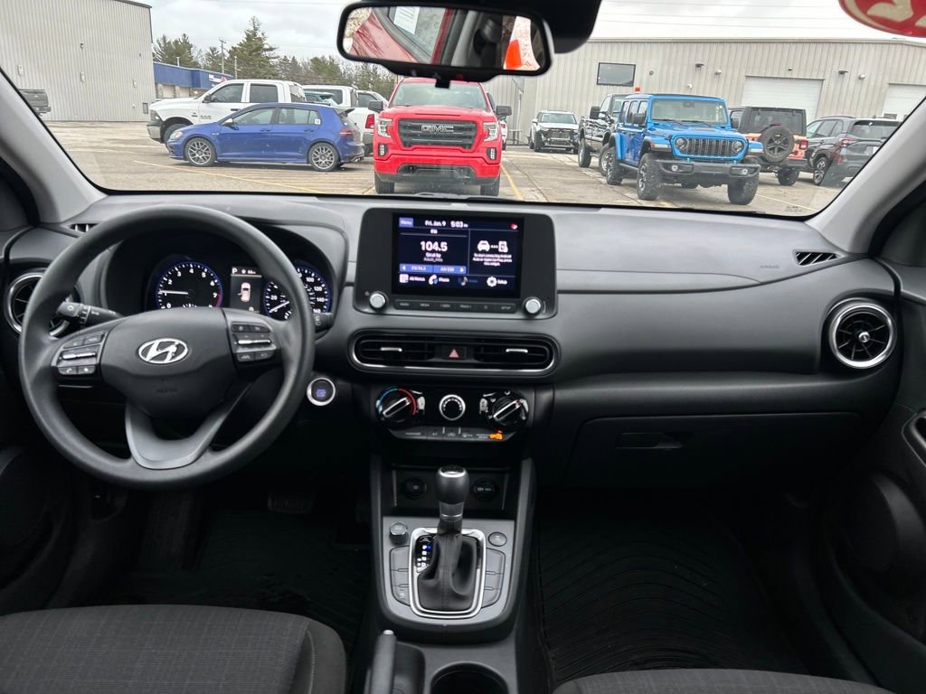 Certified 2022 Hyundai Kona SEL w/ Winter Weather Package image 13