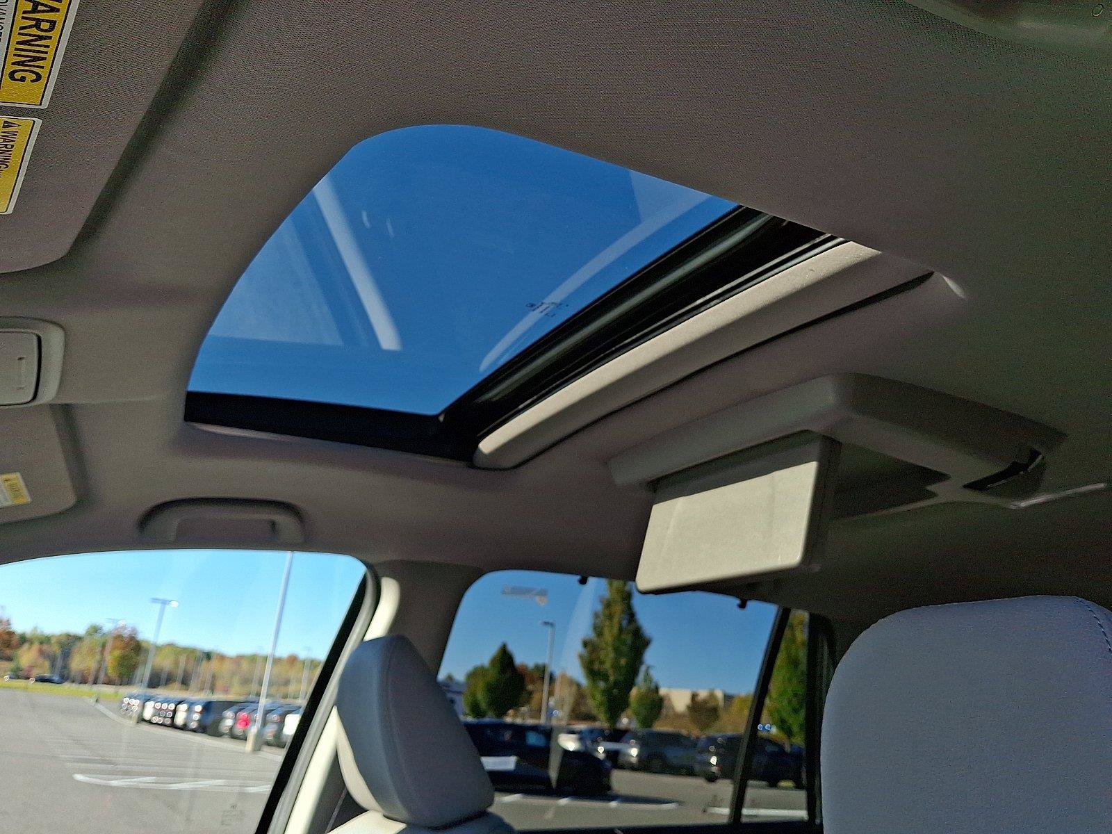 Used 2019 Honda Pilot Touring image 17