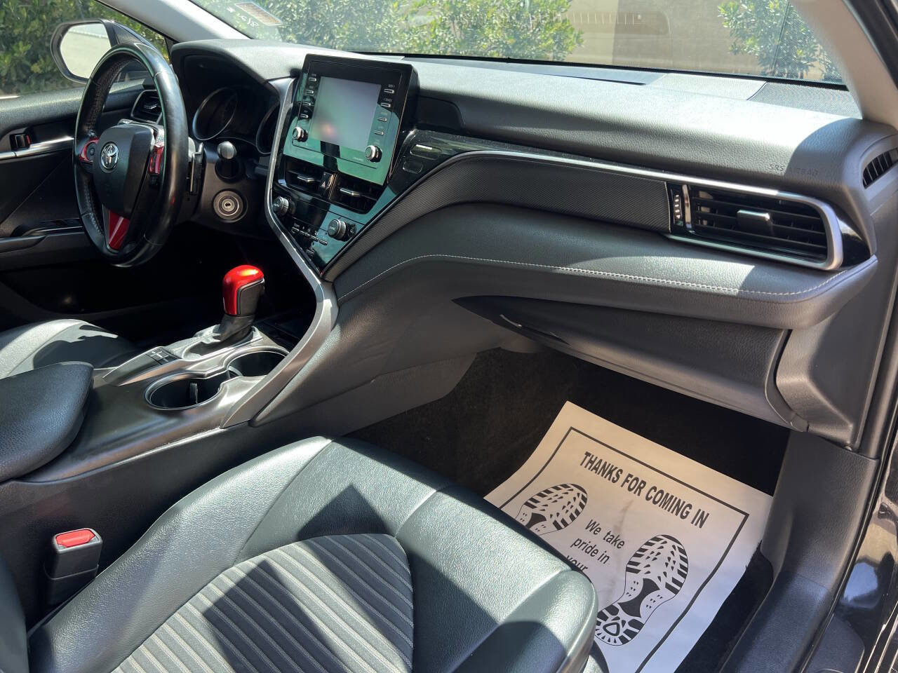 Used 2022 Toyota Camry SE image 12