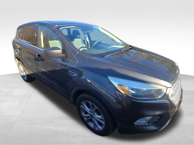 Used 2017 Ford Escape SE image 8