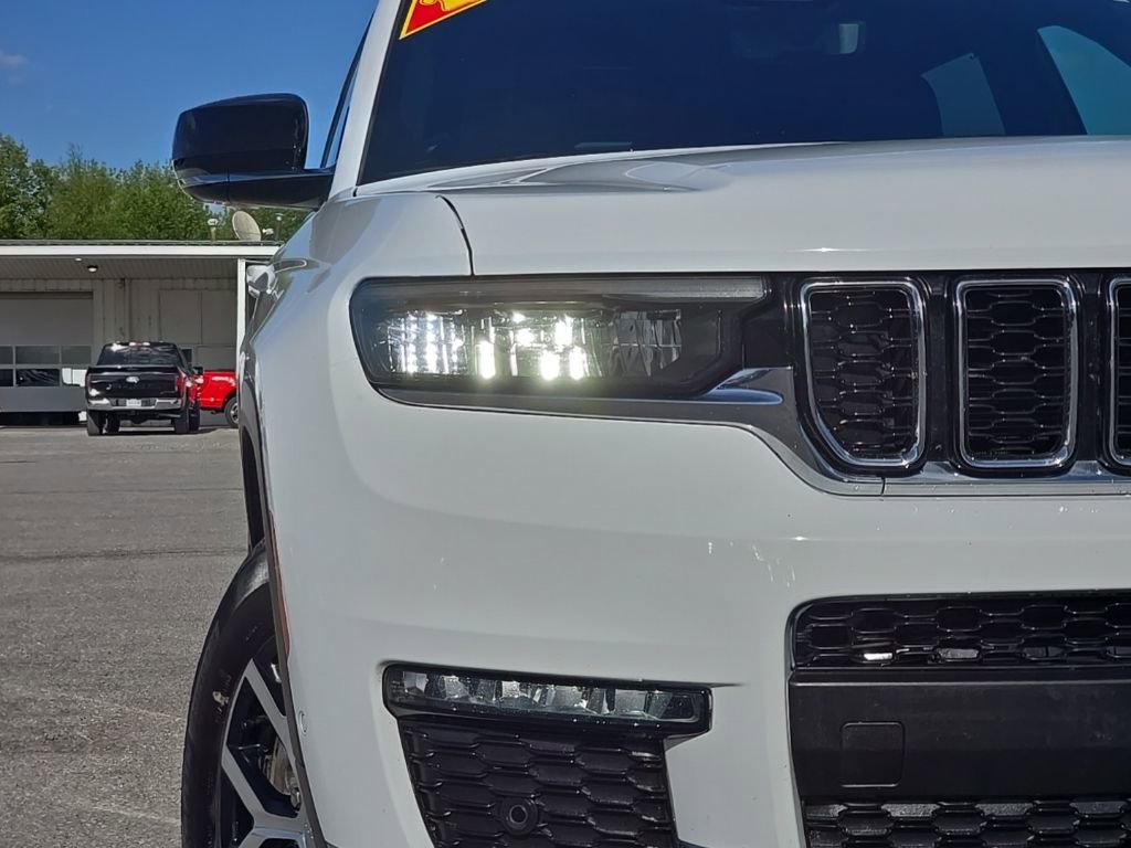 Used 2024 Jeep Grand Cherokee L Limited w/ Luxury Tech Group II AWD/4WD image 9