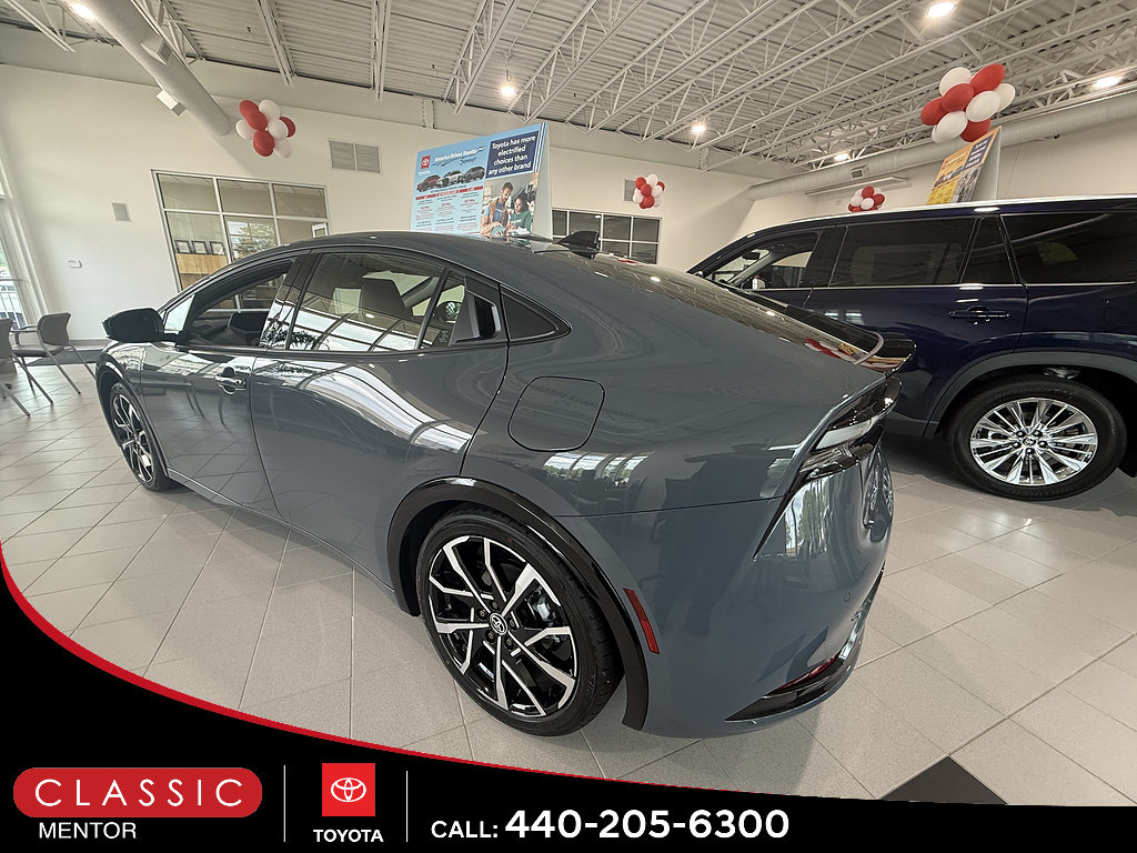 New 2026 Toyota Prius Plug-In Hybrid FWD image 5