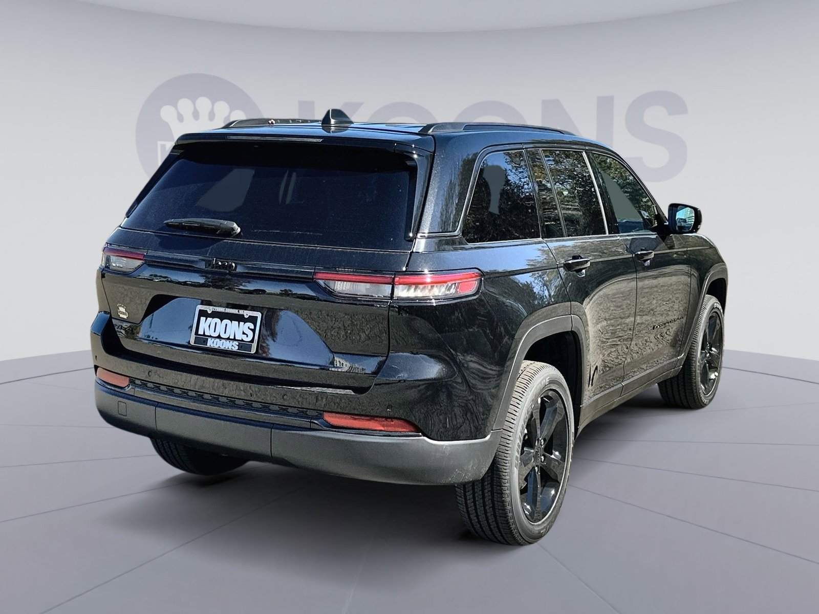New 2025 Jeep Grand Cherokee Laredo image 7