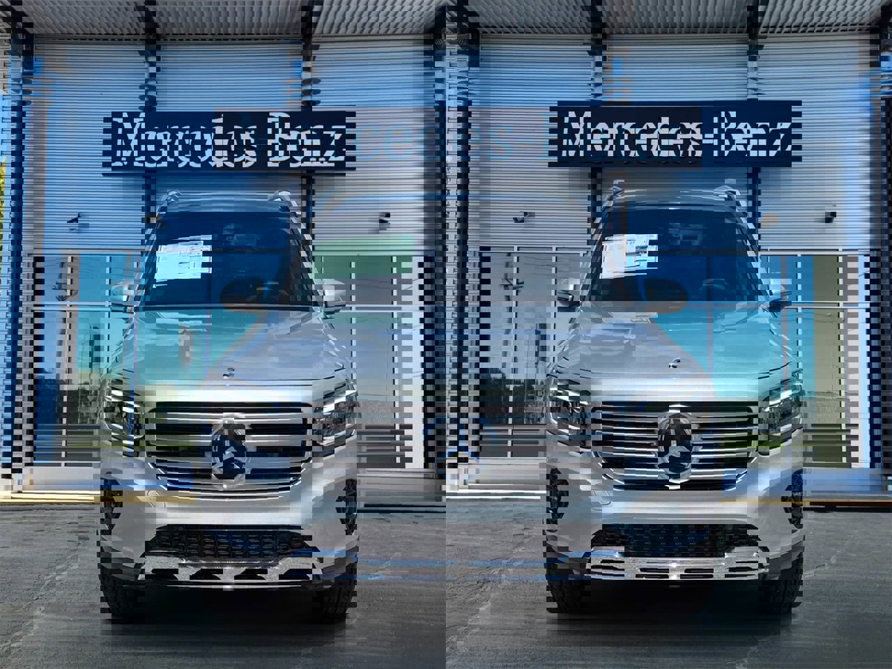 New 2026 Mercedes-Benz GLB 250 4MATIC image 2