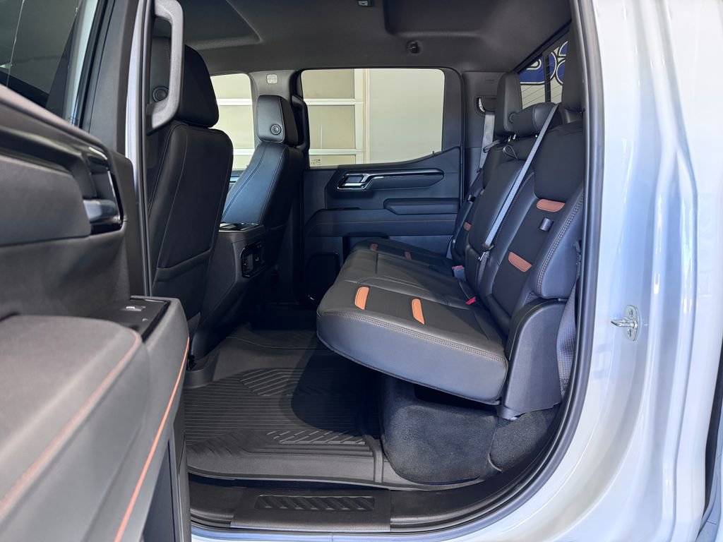 Certified 2025 GMC Sierra 1500 AT4 w/ Technology Package AWD/4WD image 12