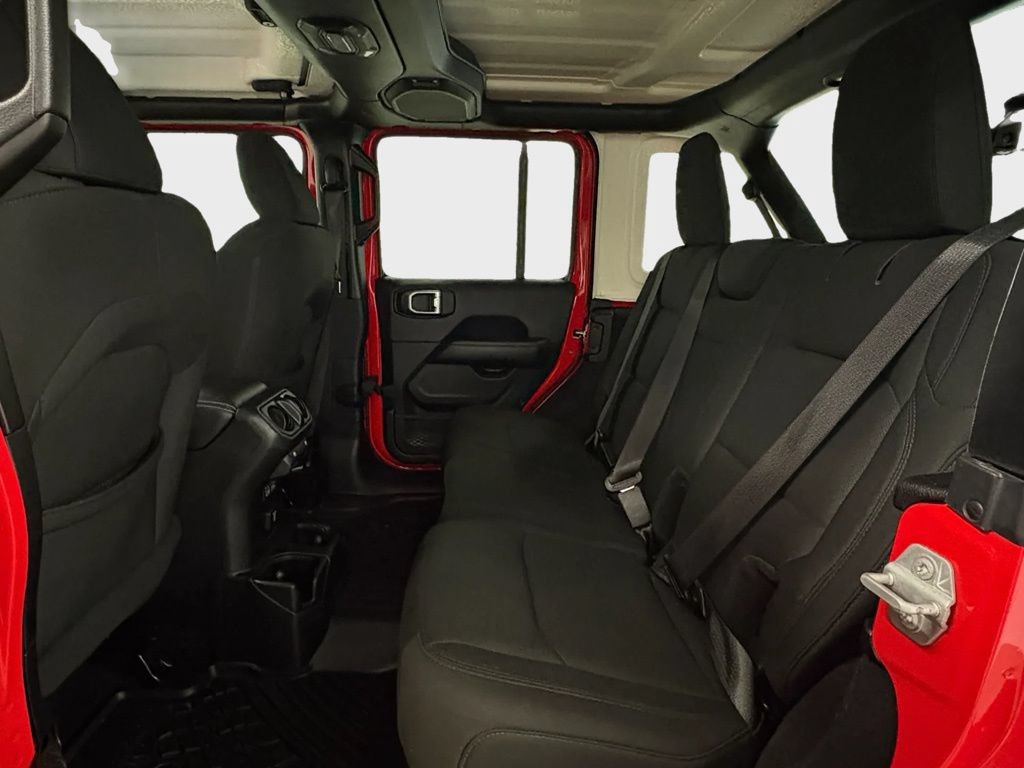 Used 2019 Jeep Wrangler Unlimited Sahara w/ Safety Group AWD/4WD image 20