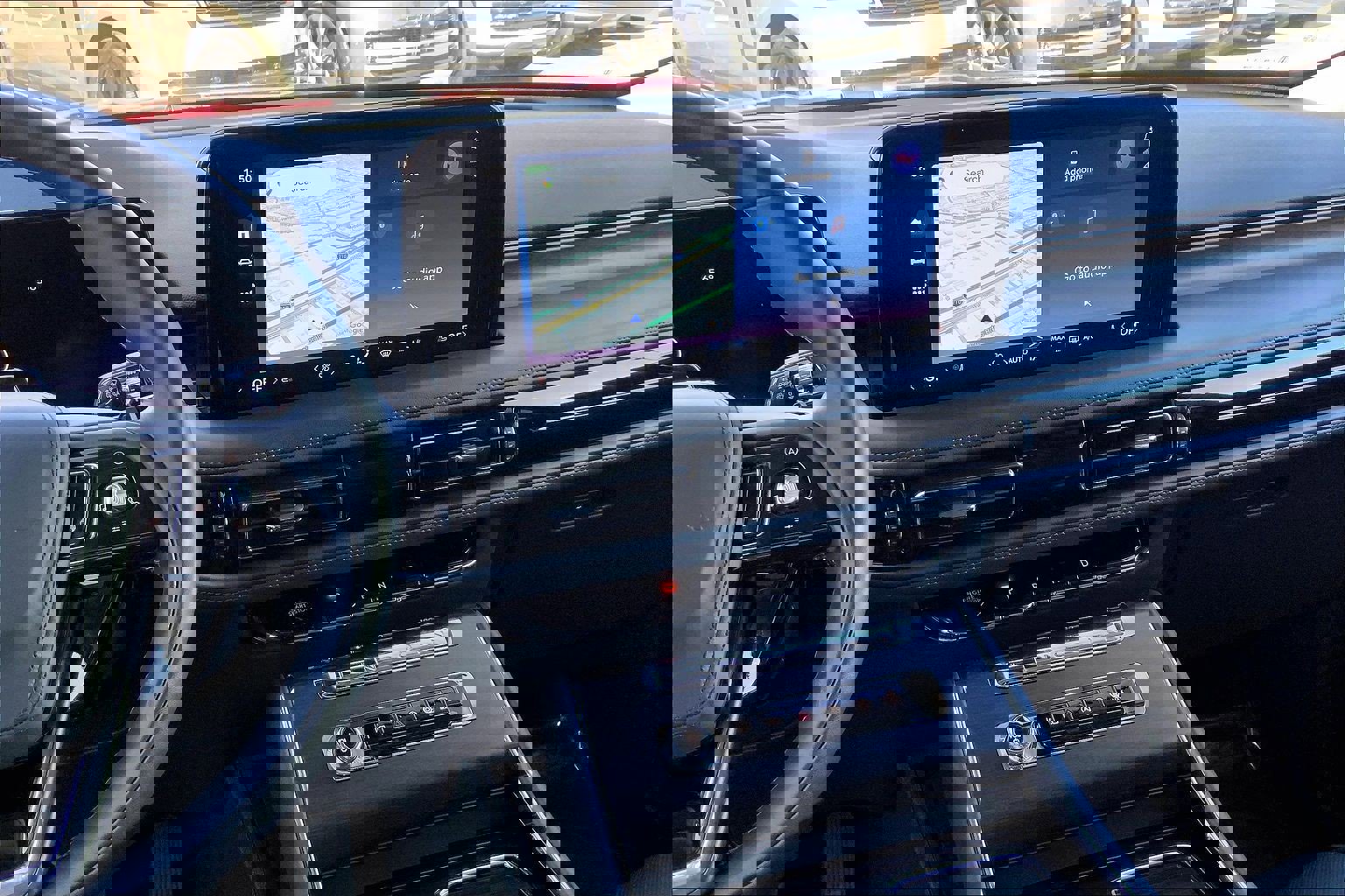 Used 2025 Lincoln Aviator Reserve w/ Equipment Group 201A image 6