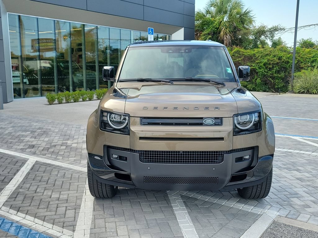 New 2026 Land Rover Defender 110 X-Dynamic SE AWD/4WD image 8