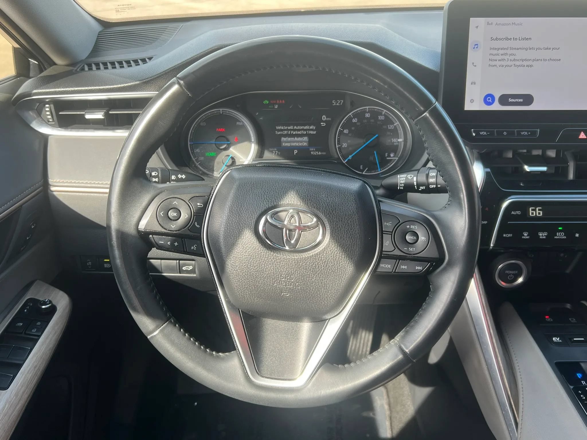 Used 2024 Toyota Venza XLE AWD/4WD image 15