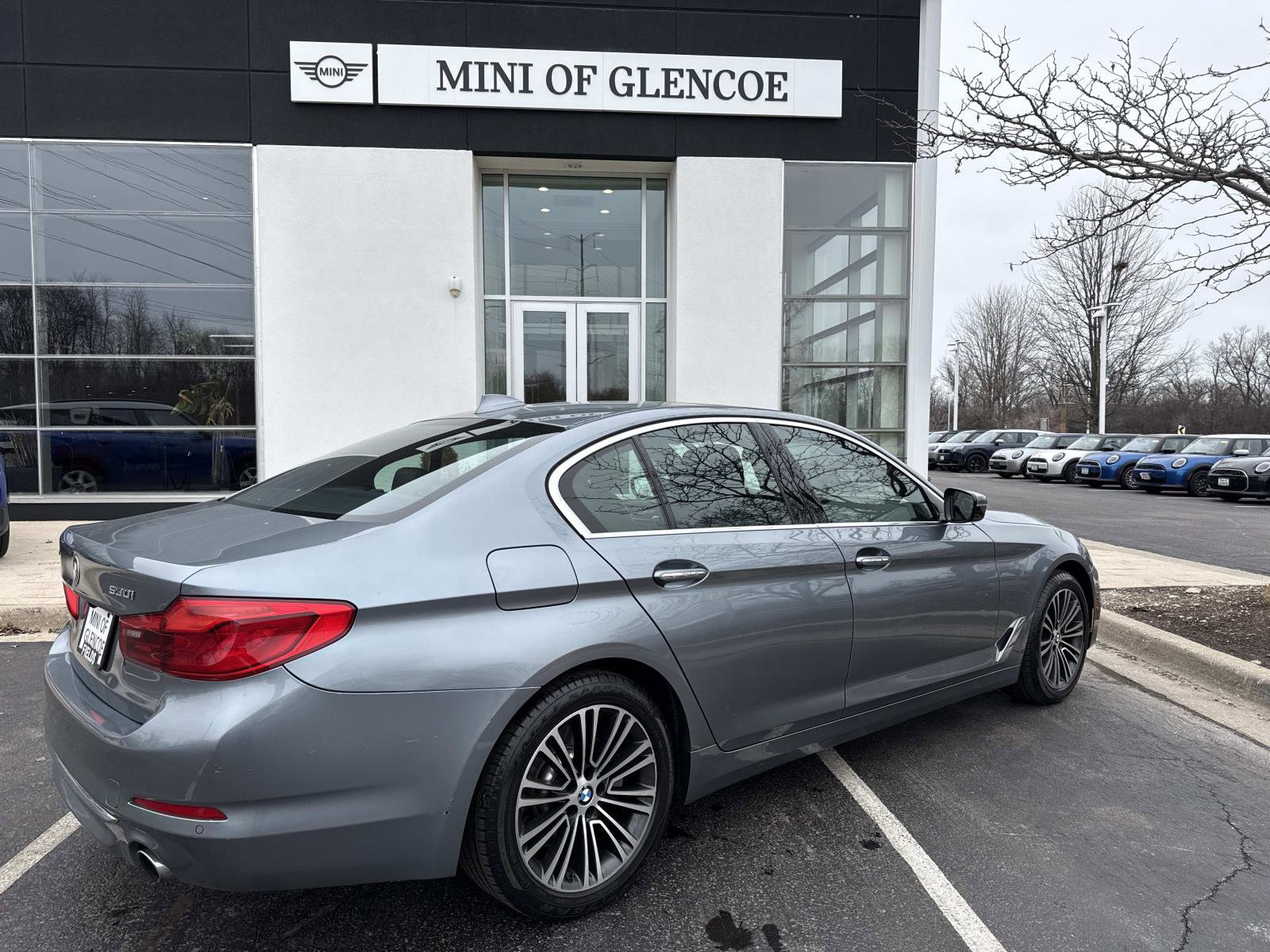 Used 2018 BMW 530i xDrive AWD/4WD image 4